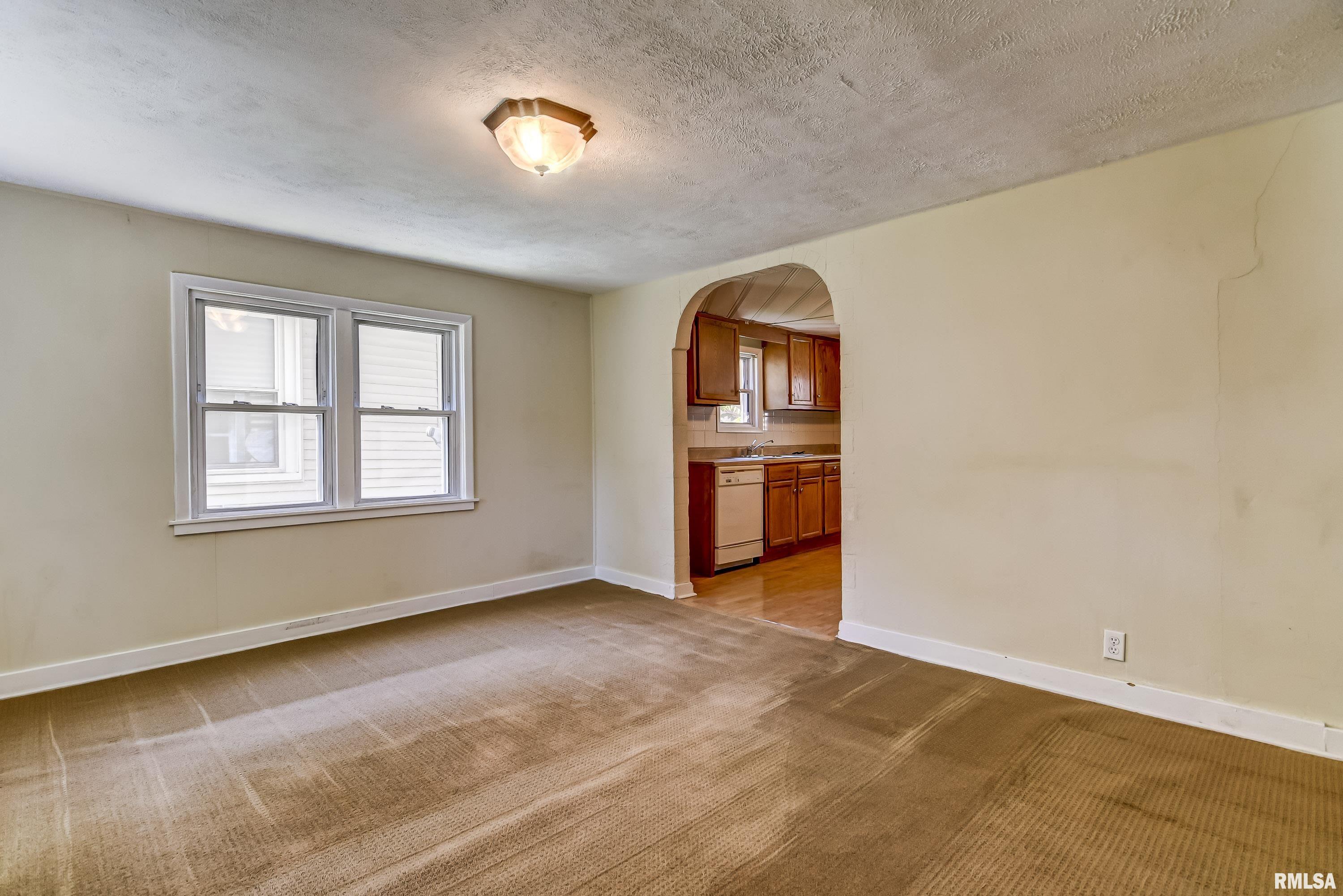 3333 Rita Avenue Springfield, IL 62703 - Photo 7 of 34