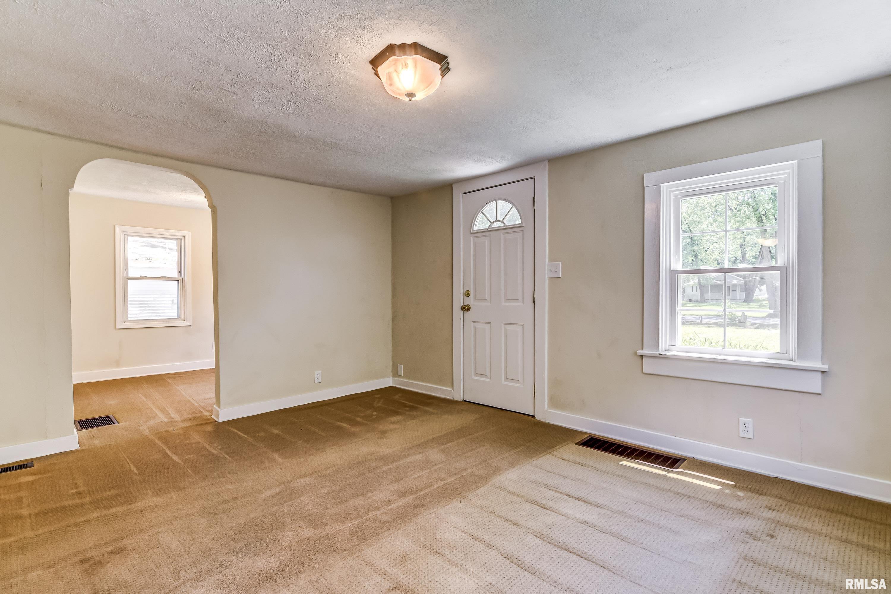 3333 Rita Avenue Springfield, IL 62703 - Photo 9 of 34