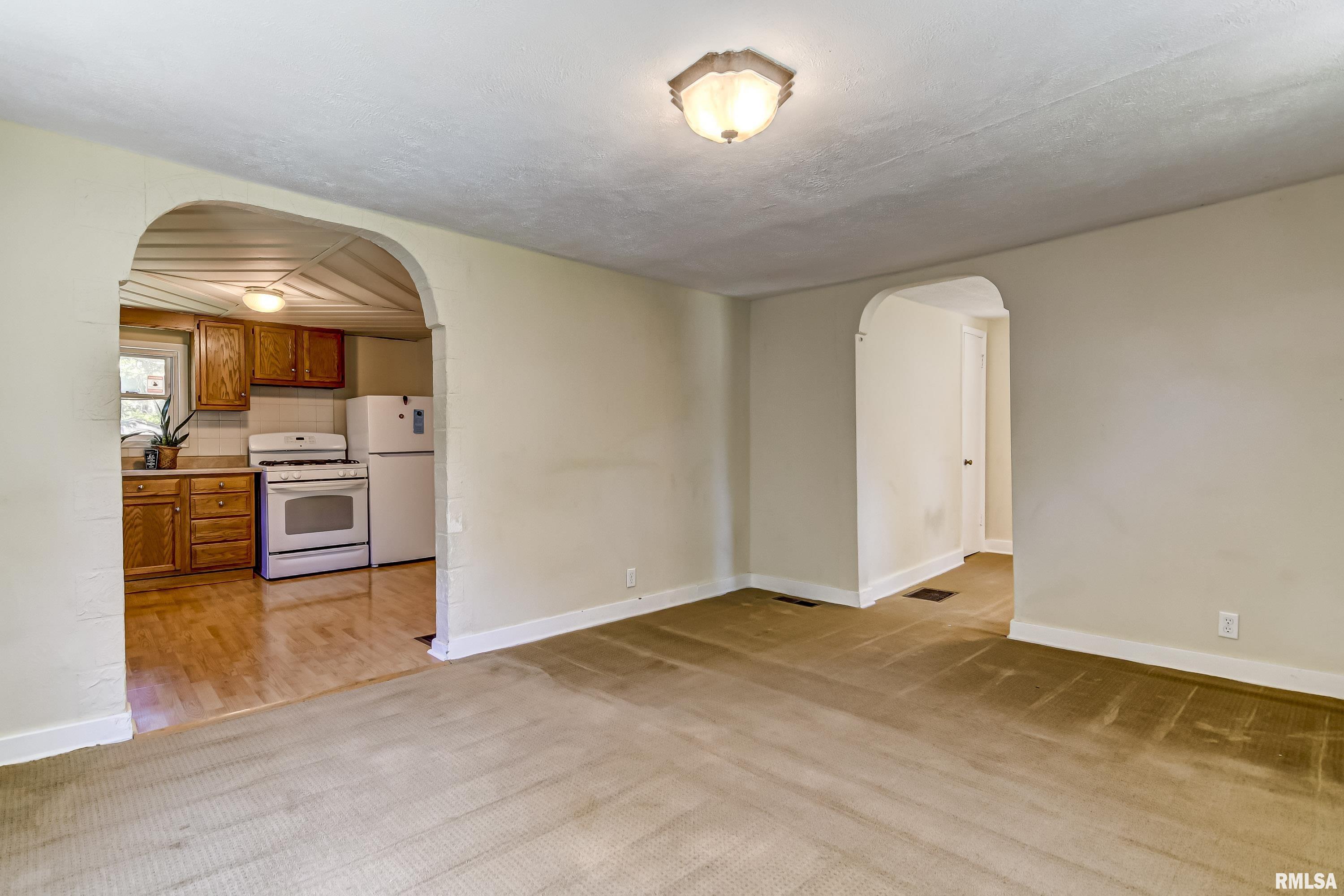 3333 Rita Avenue Springfield, IL 62703 - Photo 10 of 34