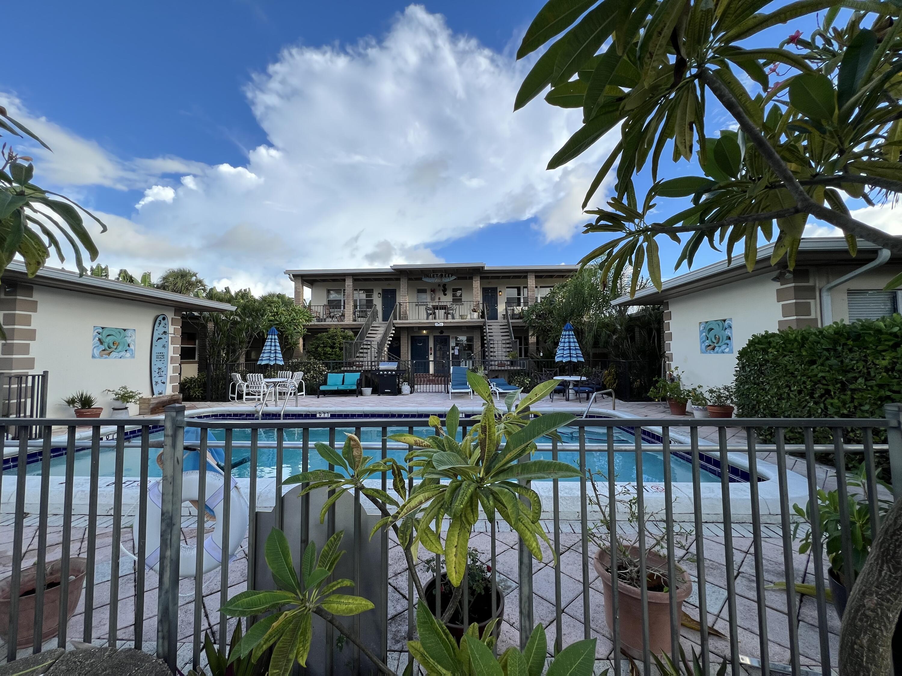 311 Inlet Way, Unit 4 Palm Beach Shores, FL 33404 - Photo 3 of 23 IMG_8547