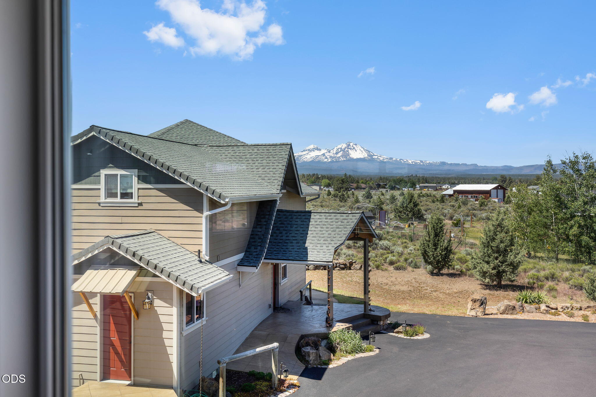 66967 Lance Road Bend, OR 97703 - Photo 41 of 58