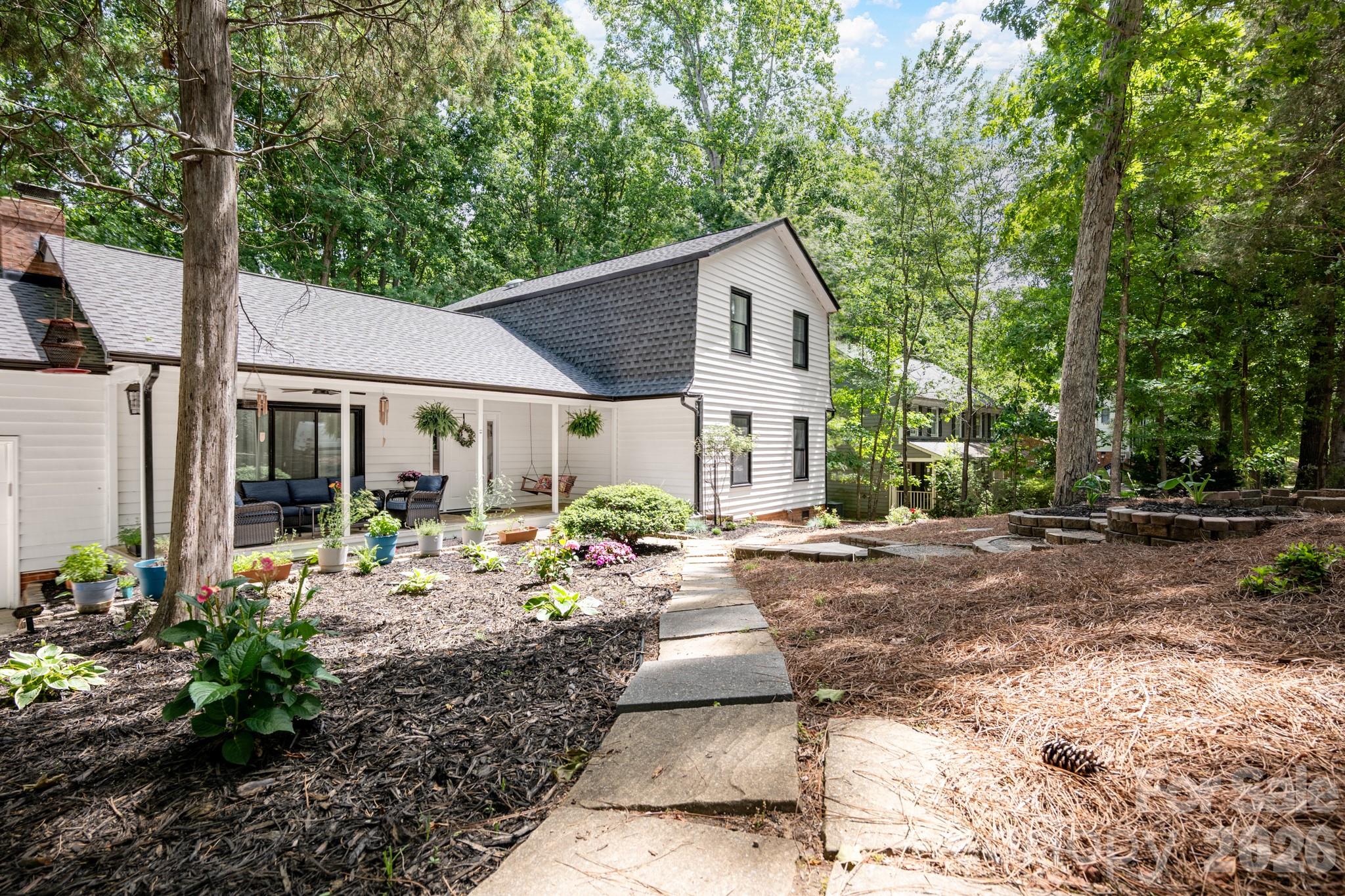 9307 Raintree Lane Charlotte, NC 28277 - Photo 4 of 43