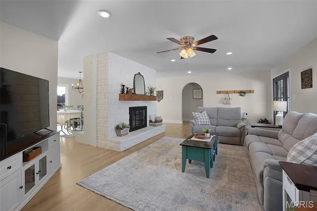 $560,000 | 15794 State Hwy M, Wright City, MO 63390