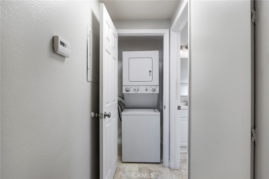 27614 Susan Beth Way, Unit F Saugus, CA 91350 - Photo 14 of 20