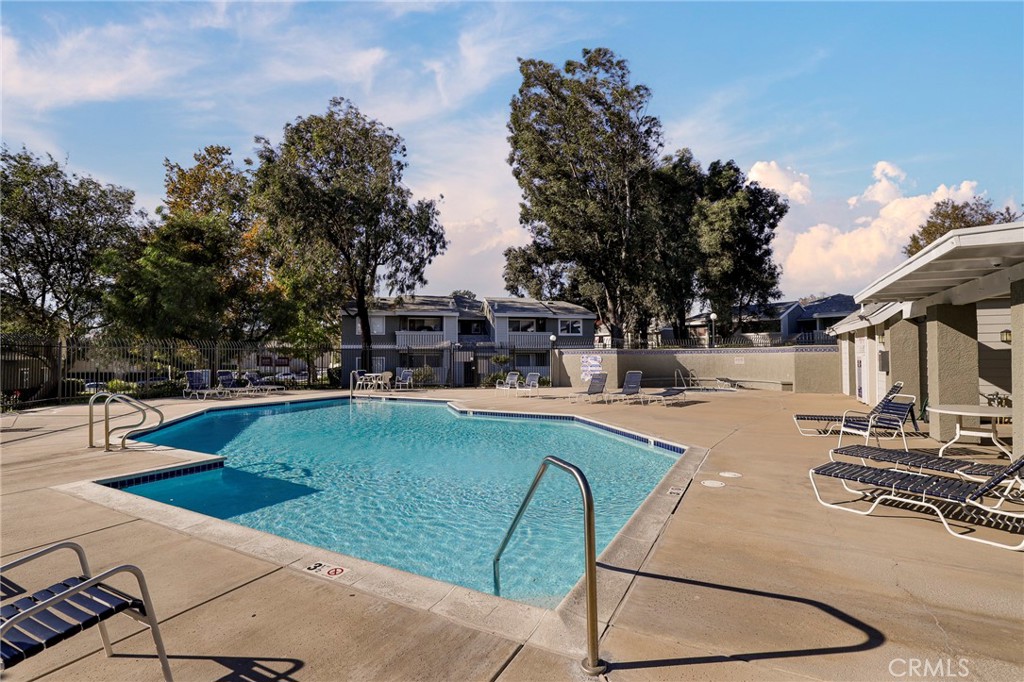 27614 Susan Beth Way, Unit F Saugus, CA 91350 - Photo 18 of 20