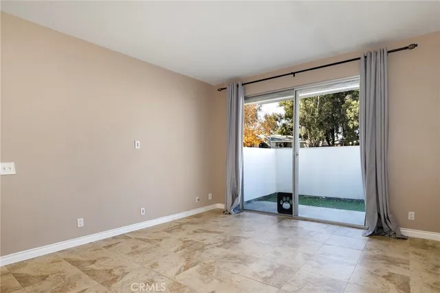 $375,000 | 27614 Susan Beth Way, Unit F, Saugus, CA 91350