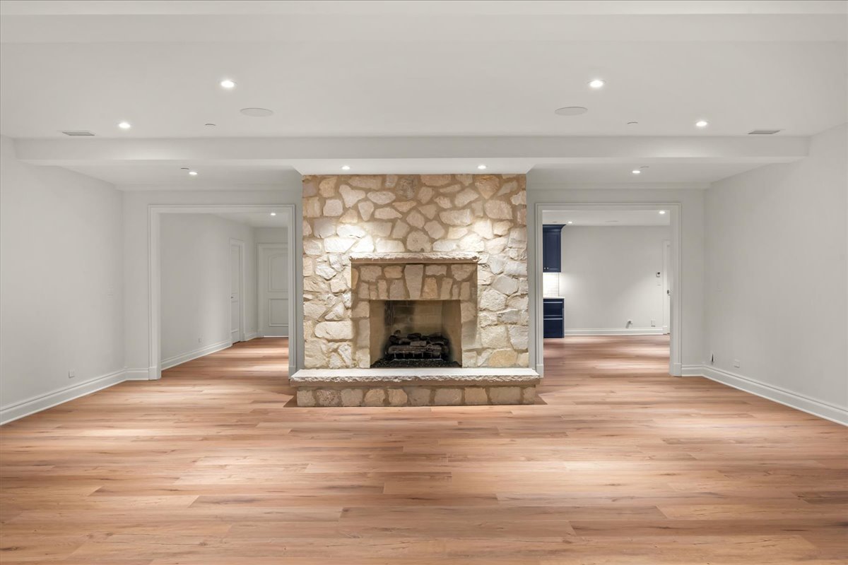81 Locust Road Winnetka, IL 60093 - Photo 85 of 106 Gallery Image 85