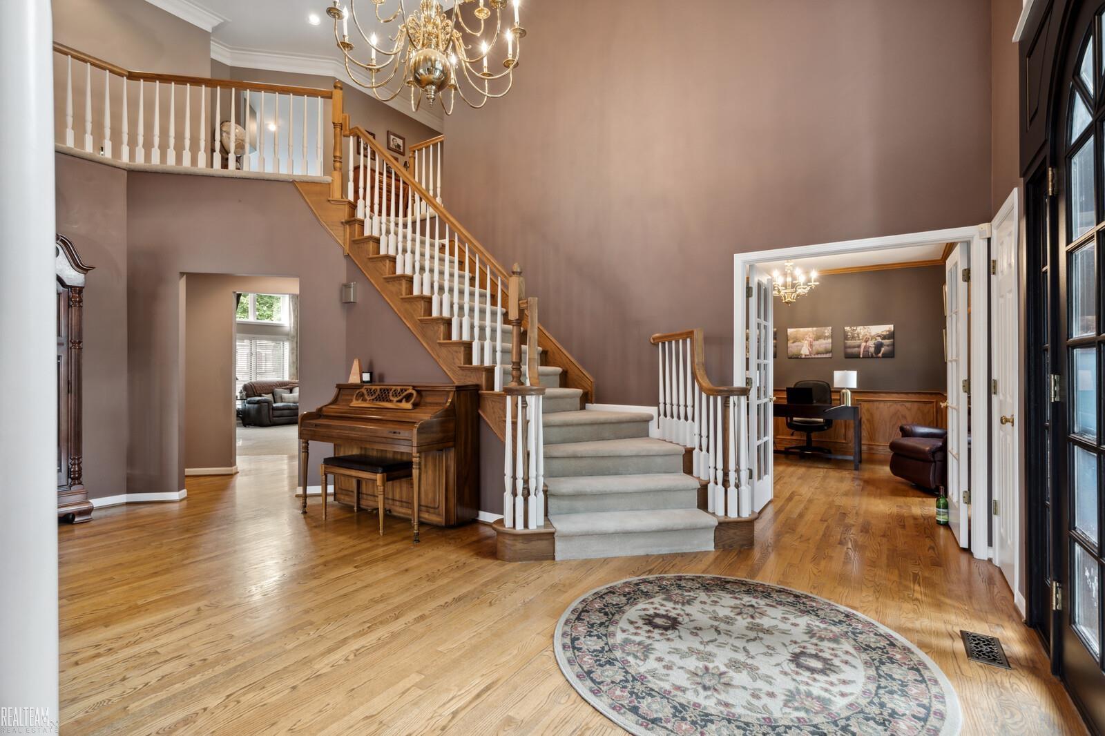 4133 Oak Tree Circle Rochester, MI 48306 - Photo 4 of 65 50149801-67a14eb2-da36-420e-94c3-5bdf824679dc.JPG