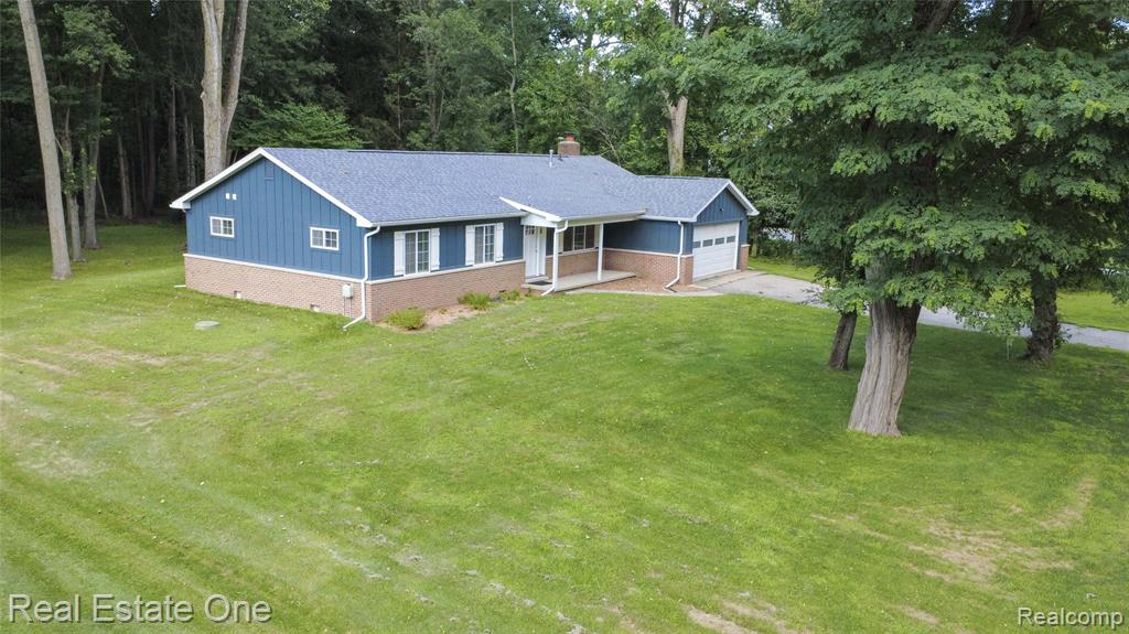 5811 Cowell Road Pinckney, MI 48169 - Photo 4 of 48