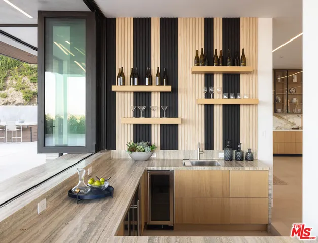 $27,800,000 | 23917 Malibu Road, Malibu, CA 90265