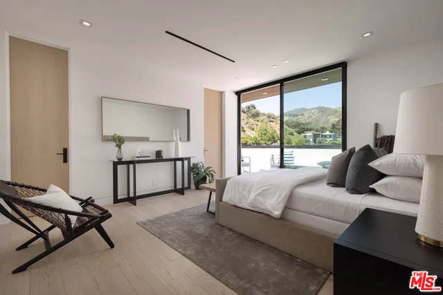 $27,800,000 | 23917 Malibu Road, Malibu, CA 90265