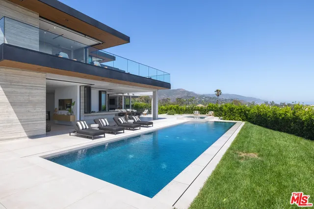 $27,800,000 | 23917 Malibu Road, Malibu, CA 90265