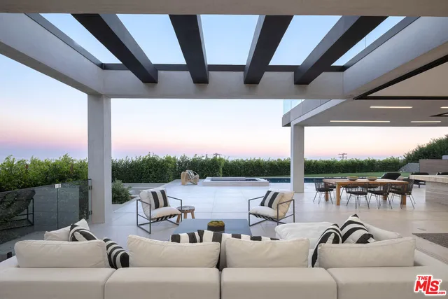 $27,800,000 | 23917 Malibu Road, Malibu, CA 90265