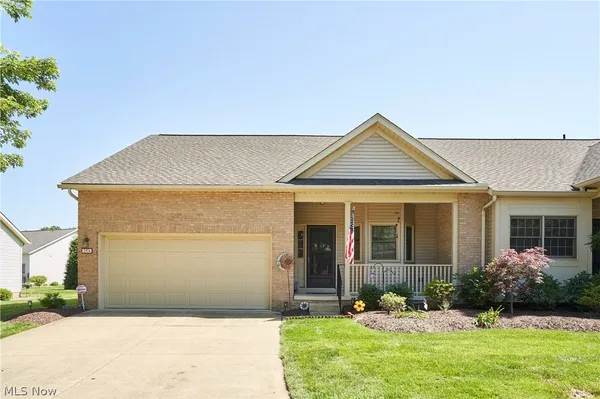 $279,900 | 2574 Cardington Green, Uniontown, OH 44685