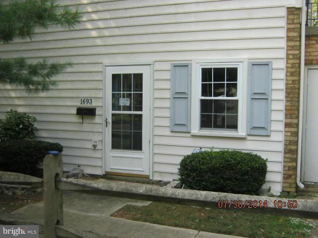 1693 Ridgely Court Crofton, MD 21114 - Photo 1 of 7 Exterior (Front)