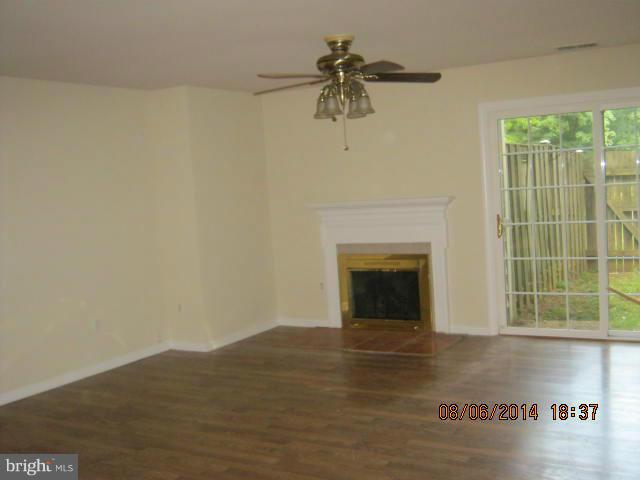 1693 Ridgely Court Crofton, MD 21114 - Photo 4 of 7 Living Room