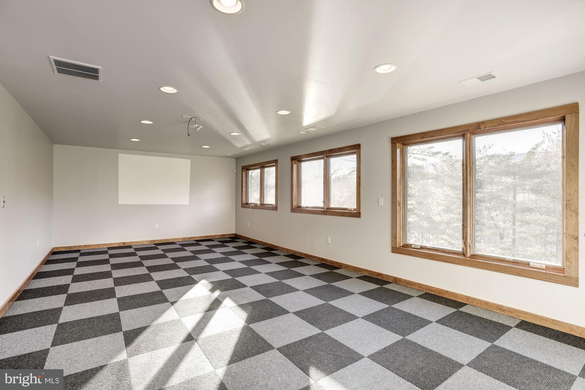270 Morgan Road Cross Junction, VA 22625 - Photo 44 of 63