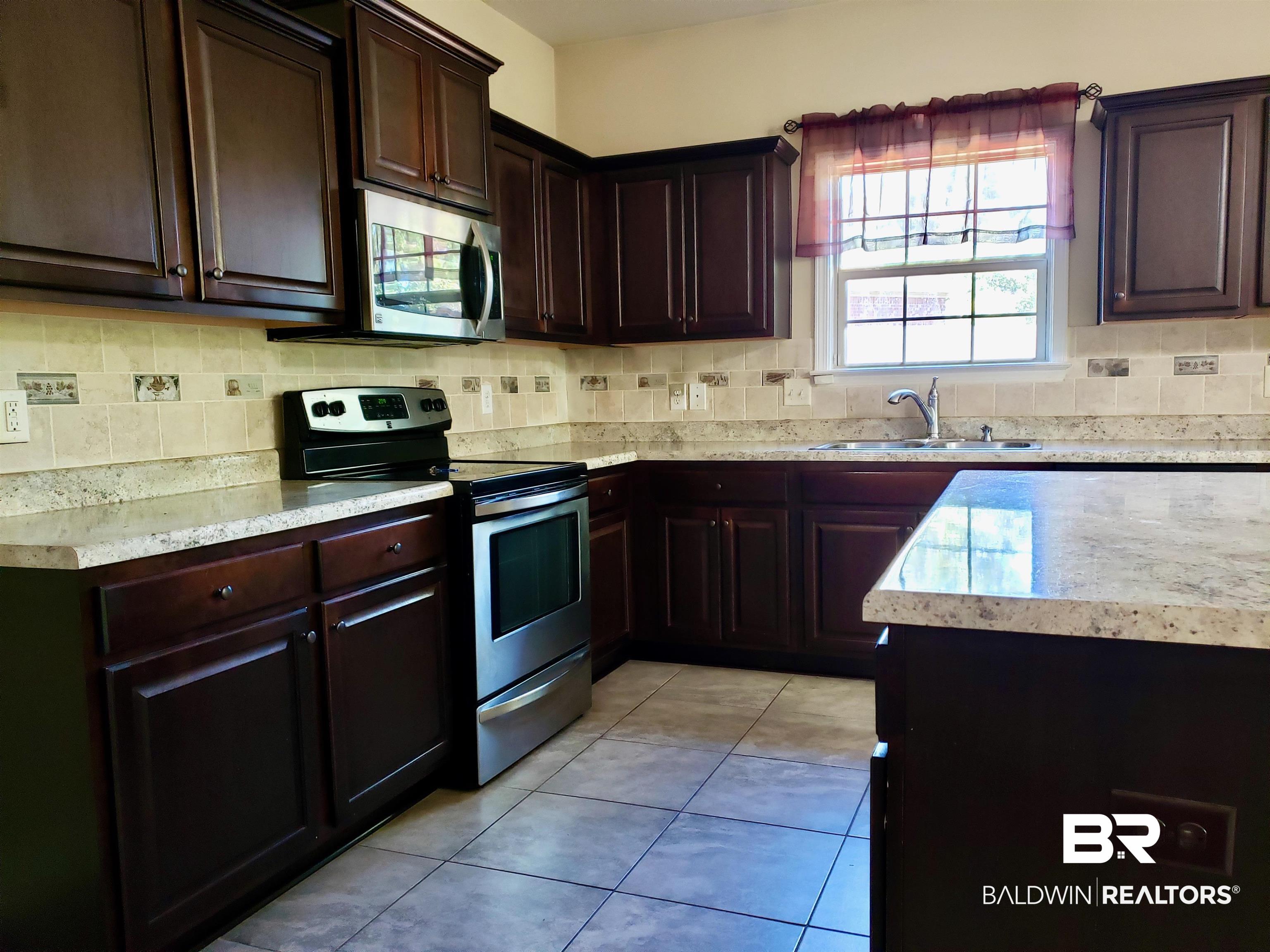 8548 Gatwick Court Mobile, AL 36695 - Photo 15 of 32