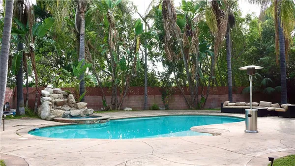$8,650 | 925 Sherlock Drive, Burbank, CA 91501