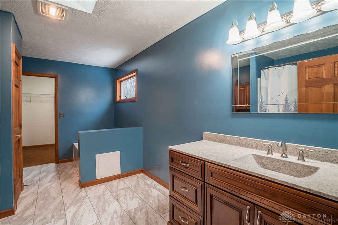 7300 Zimmerman Road St. Paris, OH 43072 - Photo 18 of 34 MASTER BATHROOM PLUS SHOWER