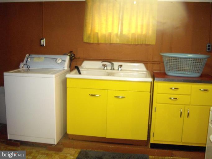 7610 Maple Road Dundalk, MD 21222 - Photo 7 of 10 Laundry Area 1