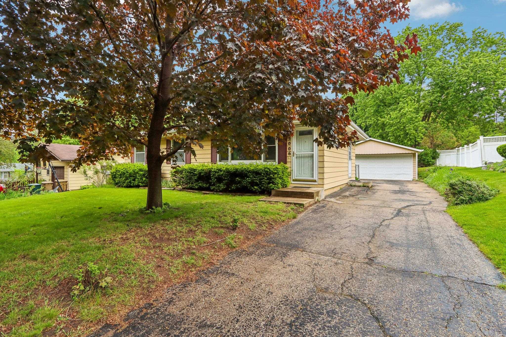 5006 Violet Lane Madison, WI 53714 - Photo 3 of 34