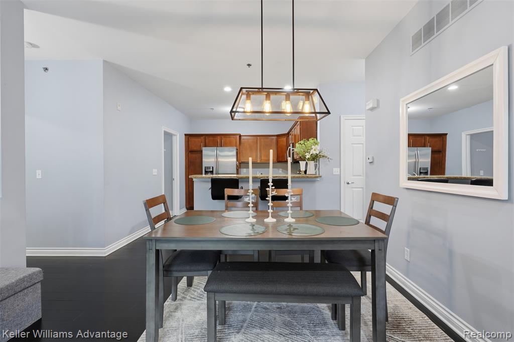 45658 South Stonewood Road Canton, MI 48187 - Photo 9 of 41