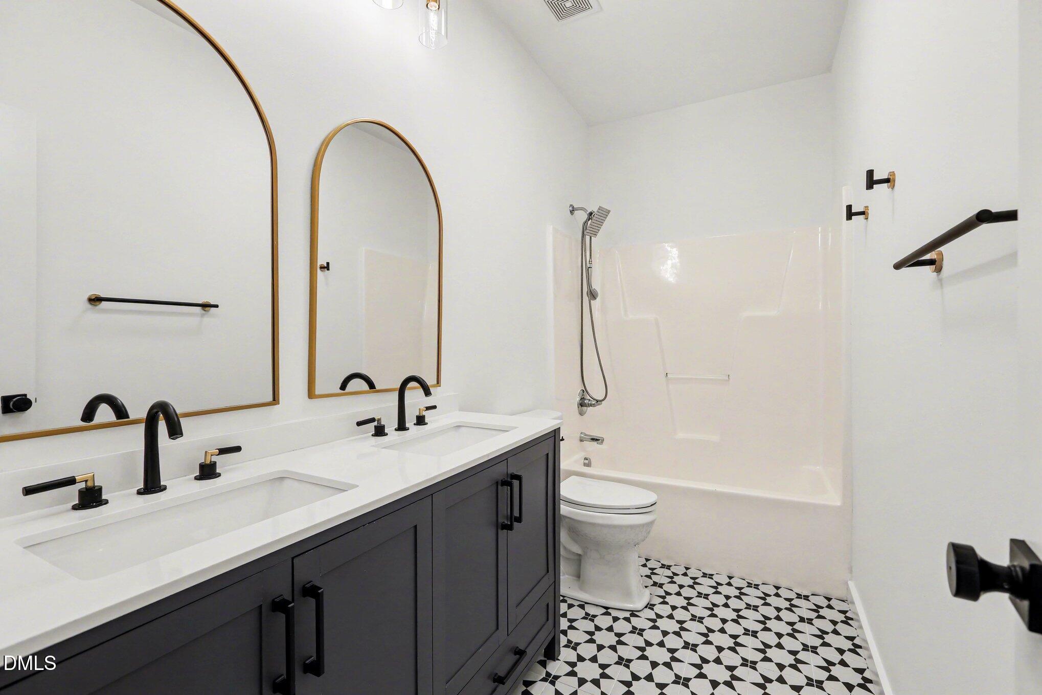 3833 Kelford Street Raleigh, NC 27606 - Photo 15 of 22 013_file_6155