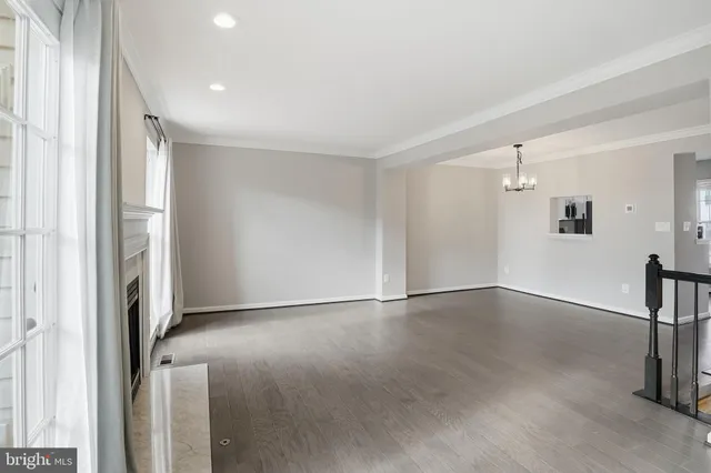 $2,850 | 12831 Silvia Loop, Woodbridge, VA 22192