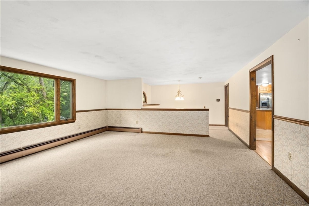 31 Stone School Road Sutton, MA 01590 - Photo 12 of 37