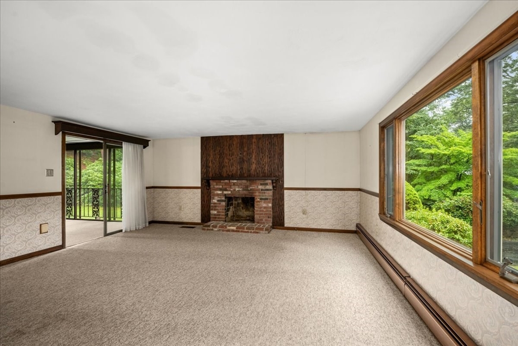 31 Stone School Road Sutton, MA 01590 - Photo 13 of 37