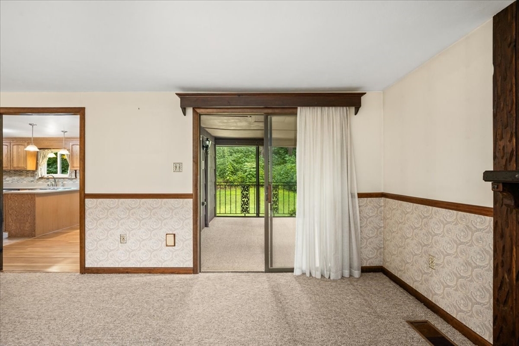 31 Stone School Road Sutton, MA 01590 - Photo 15 of 37