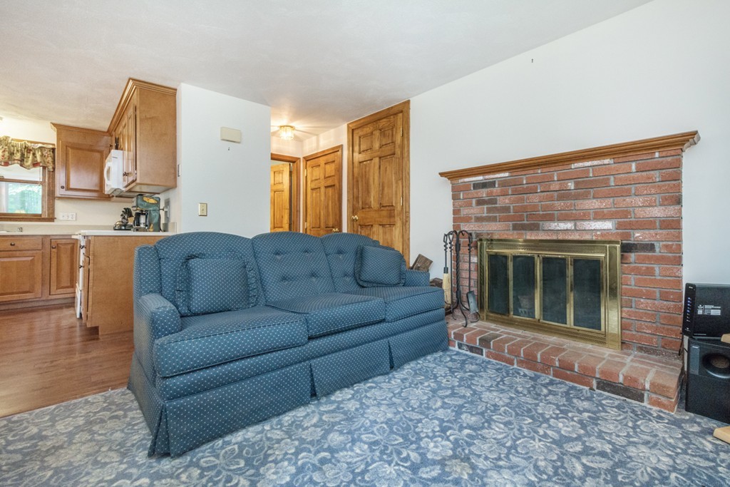 42 Westcott Road Hopedale, MA 01747 - Photo 12 of 30 Gallery Image 12