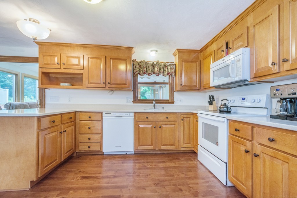 42 Westcott Road Hopedale, MA 01747 - Photo 17 of 30 Gallery Image 17