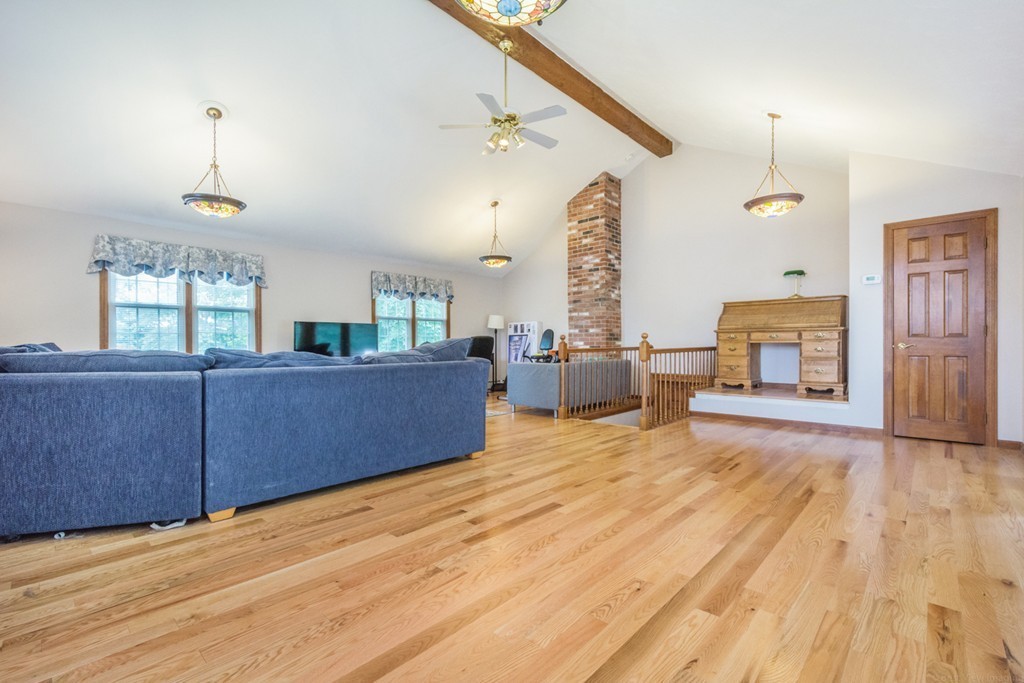 42 Westcott Road Hopedale, MA 01747 - Photo 8 of 30 Gallery Image 8