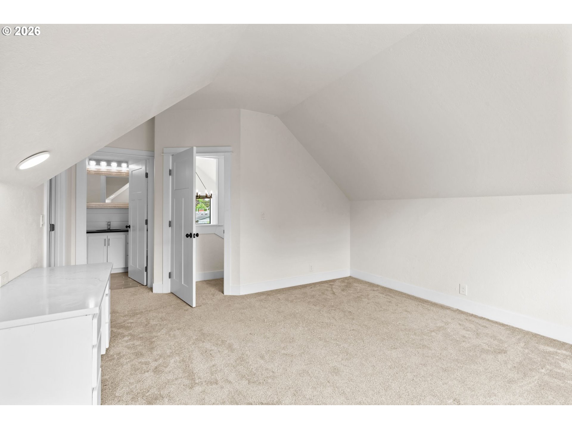 855 Calvin Street Eugene, OR 97401 - Photo 18 of 24 Bedroom, Primary