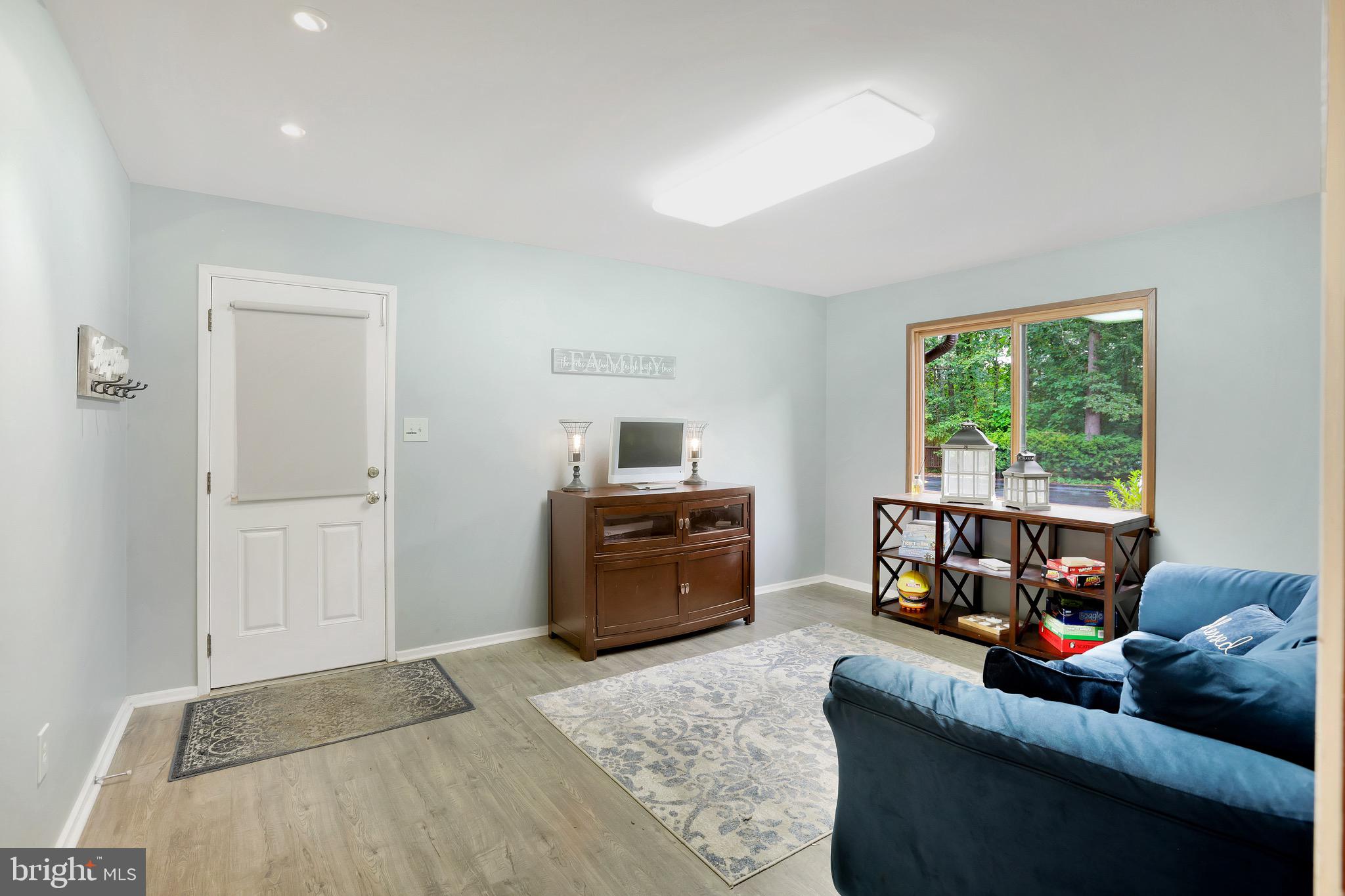 43351 Spinks Ferry Road Leesburg, VA 20176 - Photo 24 of 48 Bonus room off of kitchen