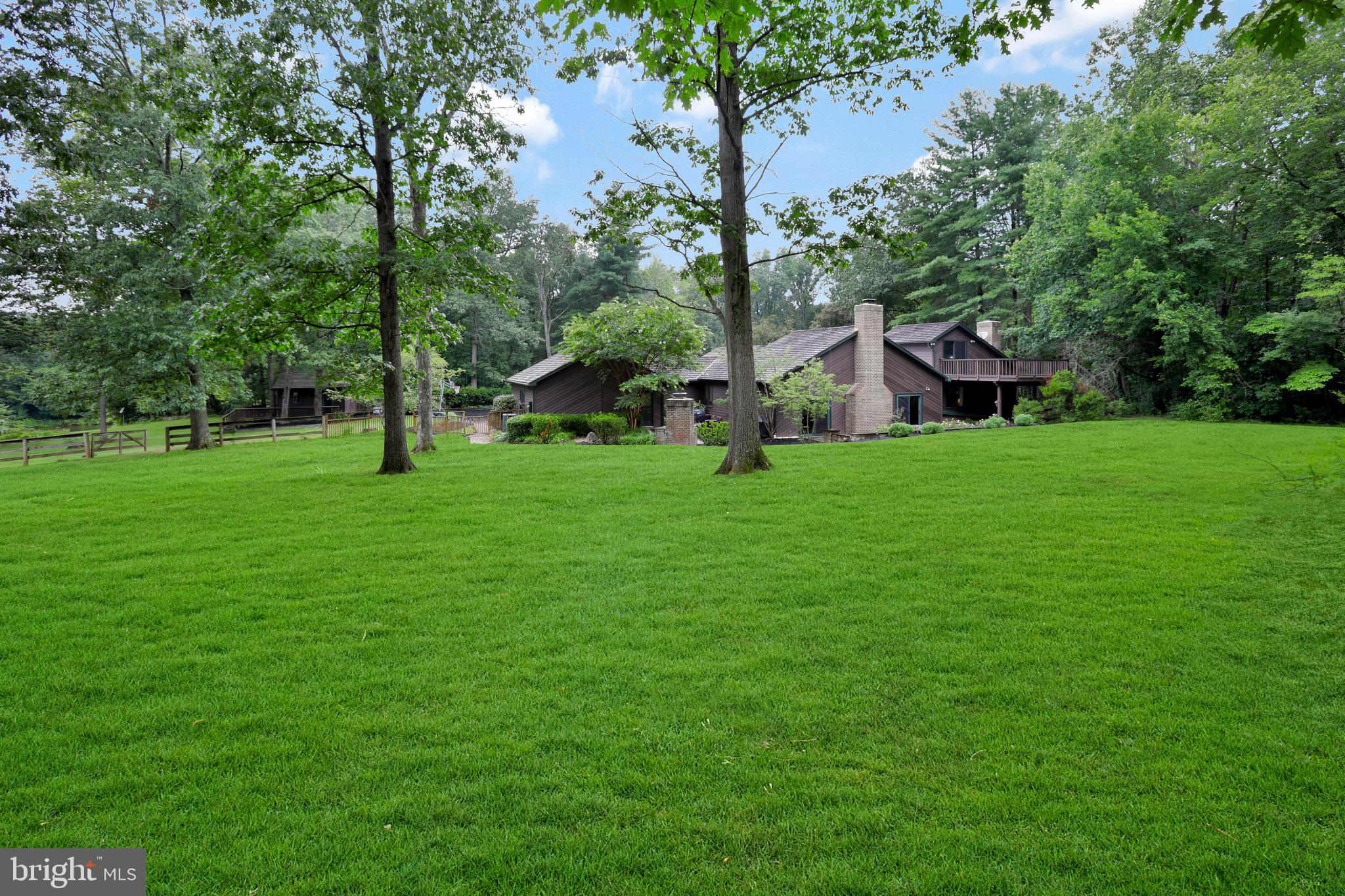 43351 Spinks Ferry Road Leesburg, VA 20176 - Photo 10 of 48 Large fenced in backyard