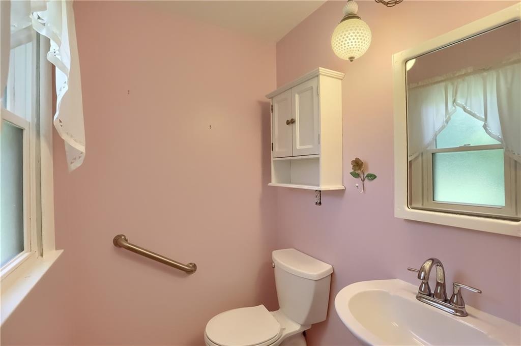 3374 Evergreen Road Pittsburgh, PA 15237 - Photo 10 of 25 Gallery Image 10
