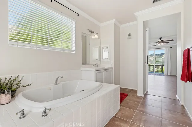 $4,700 | 30321 June Rose Court, Castaic, CA 91384