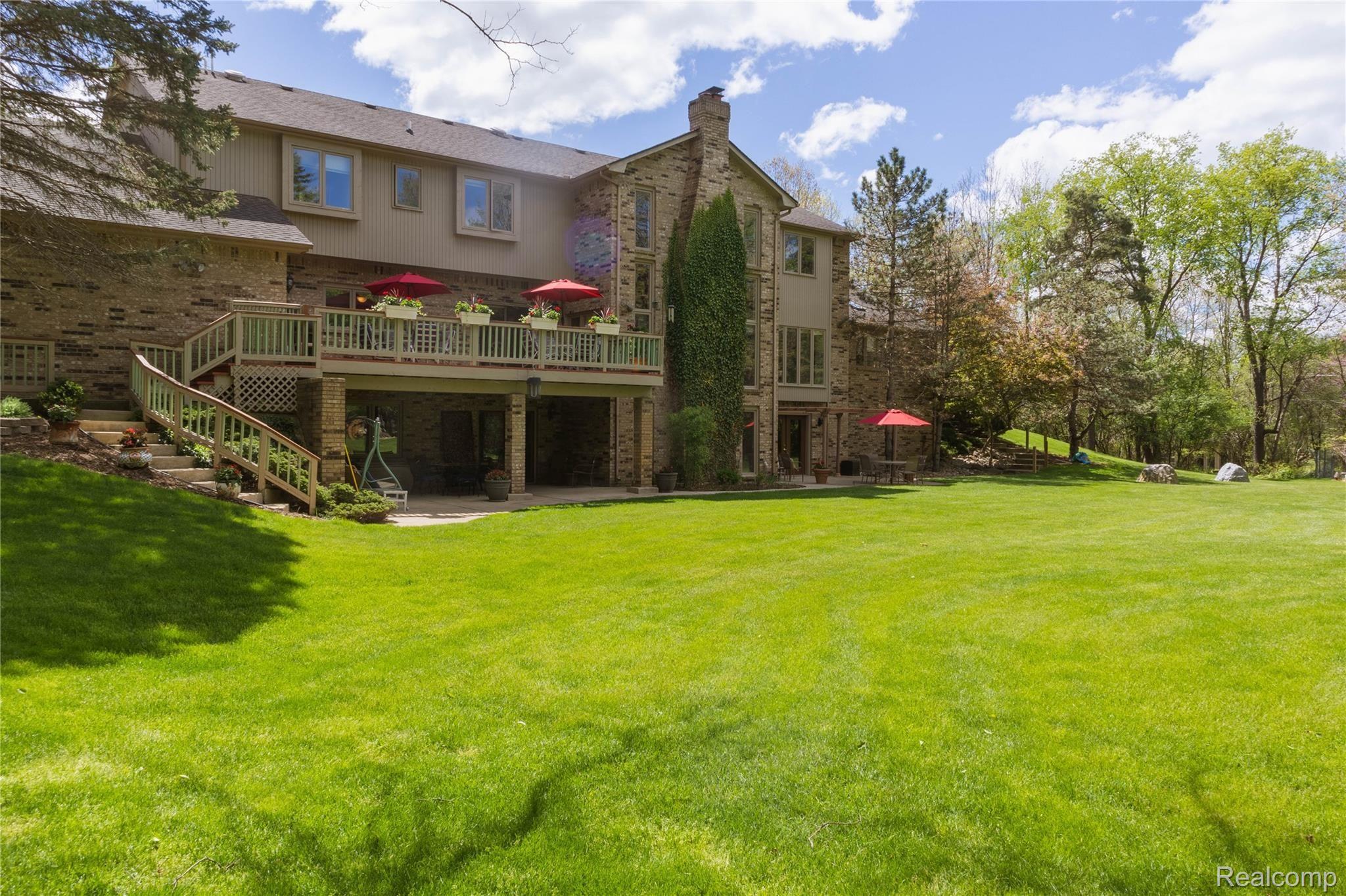 1651 Washington Road Rochester, MI 48306 - Photo 7 of 60 8.jpg