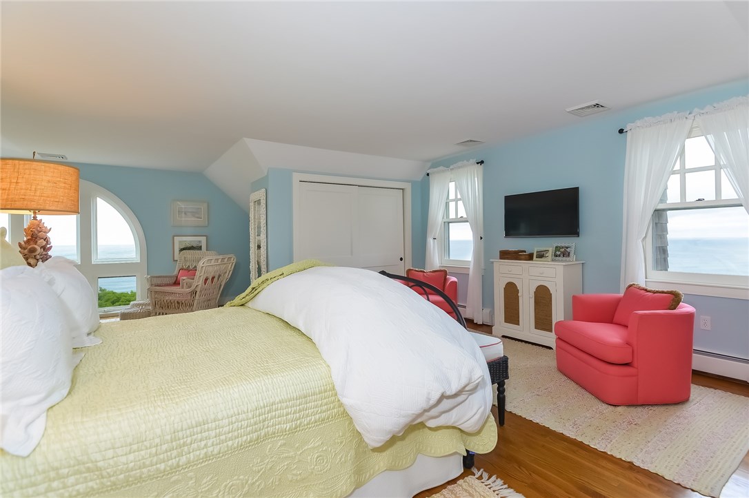 1357 Snake Hole Road Block Island, RI 02807 - Photo 29 of 40