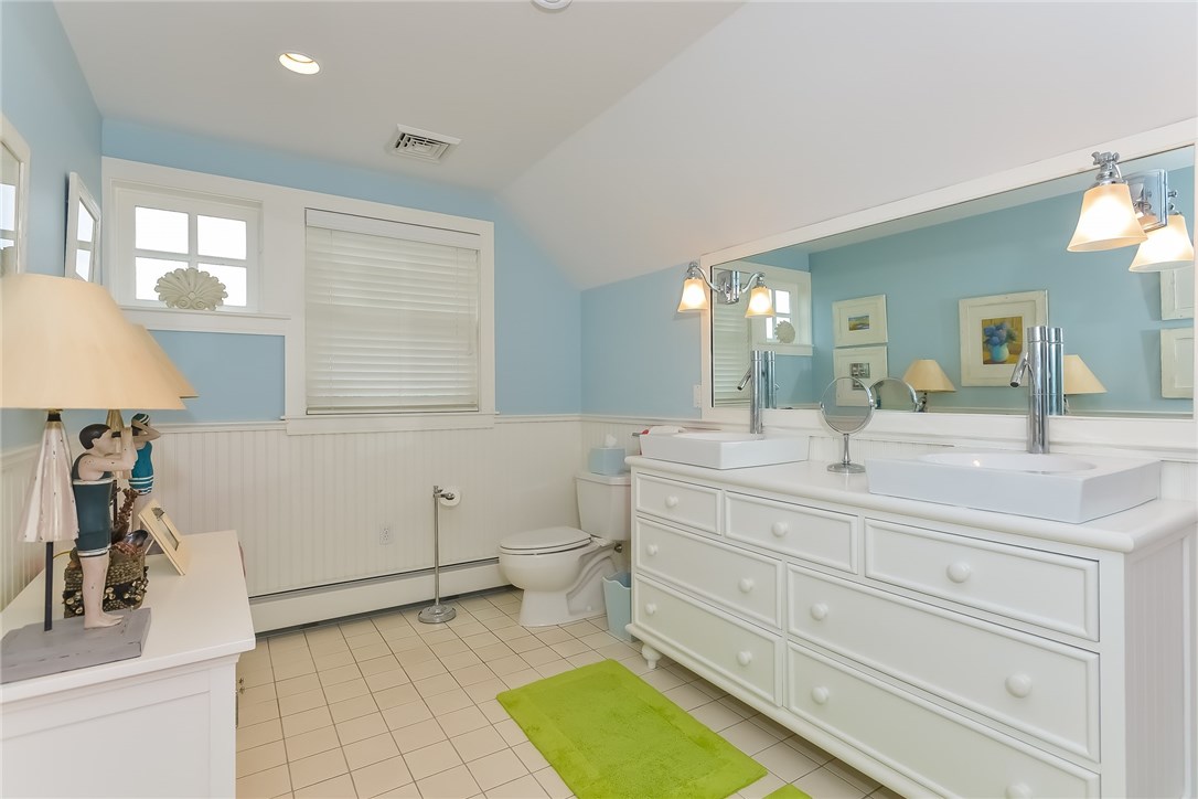 1357 Snake Hole Road Block Island, RI 02807 - Photo 31 of 40