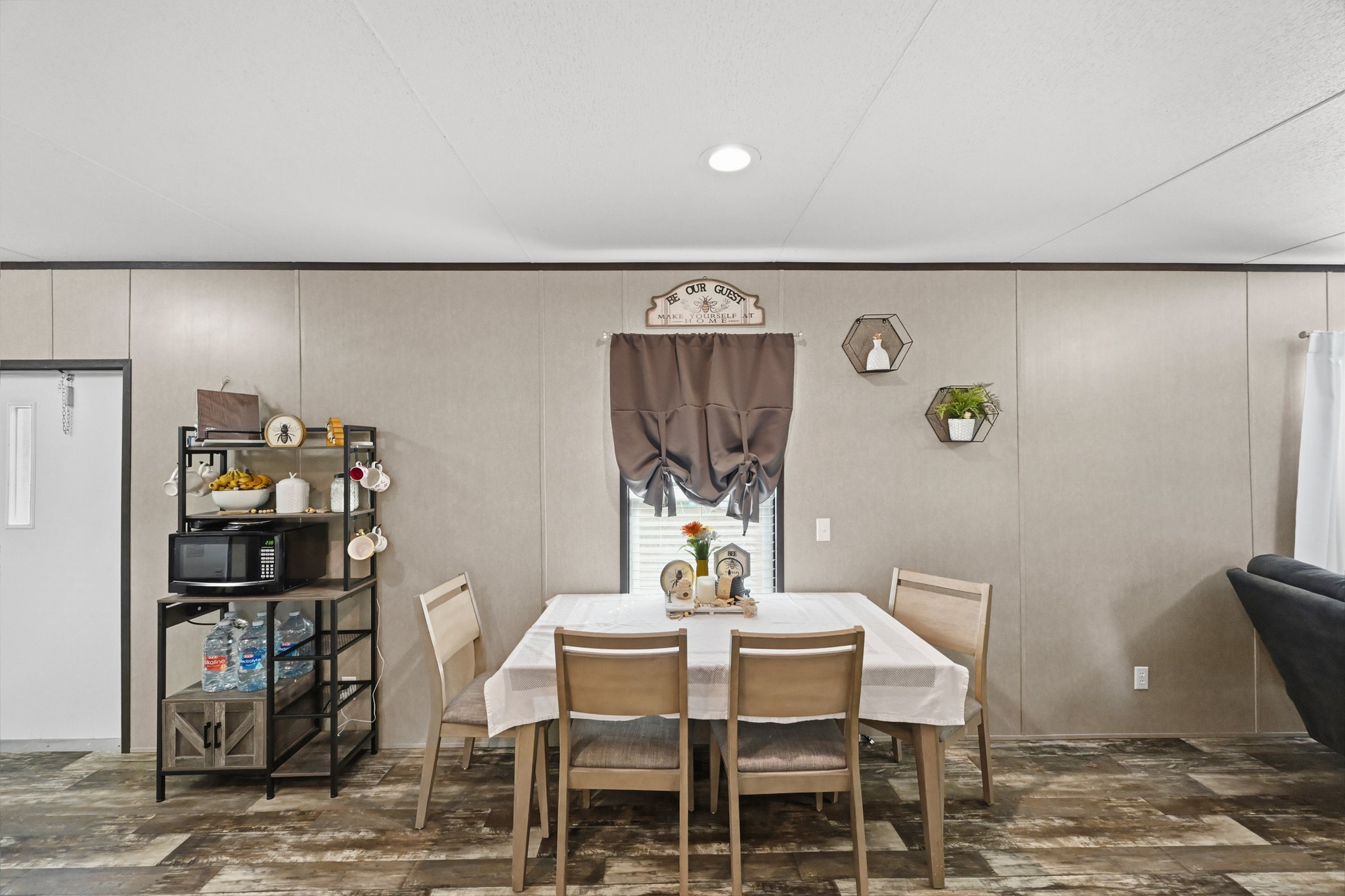 6026 Carter Road Waller, TX 77484 - Photo 11 of 34 a view of a dining room with furniture