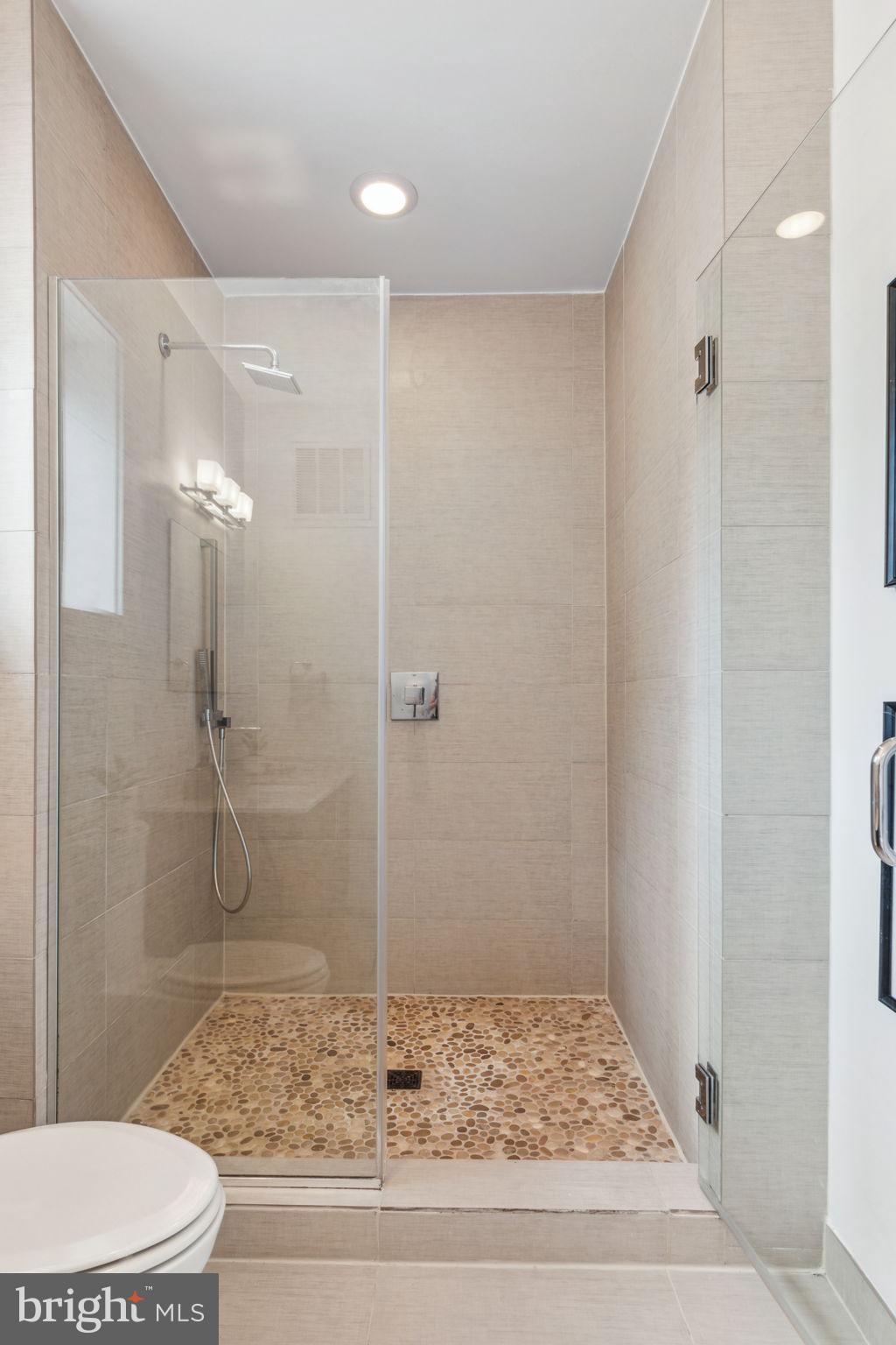 832 North 3rd Street, Unit 7 Philadelphia, PA 19123 - Photo 41 of 52