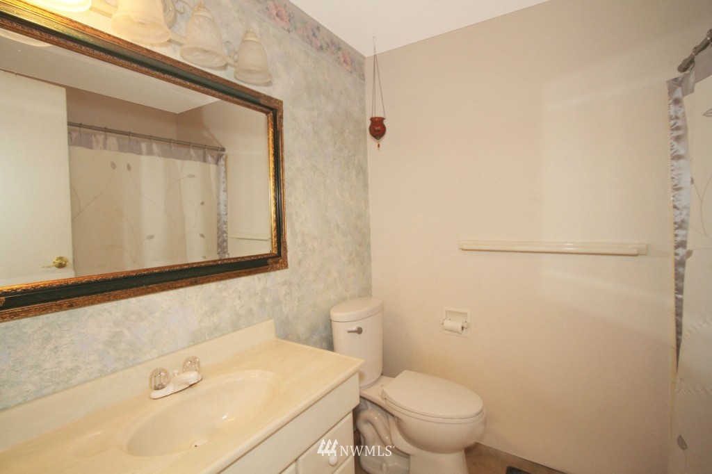 23025 38th Avenue Southeast Bothell, WA 98021 - Photo 11 of 18