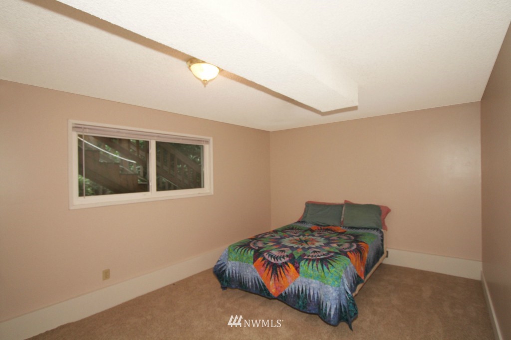 23025 38th Avenue Southeast Bothell, WA 98021 - Photo 14 of 18