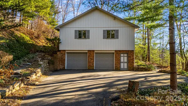 $650,000 | 31 Covewood Road, Asheville, NC 28805