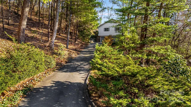$710,000 | 31 Covewood Road, Asheville, NC 28805