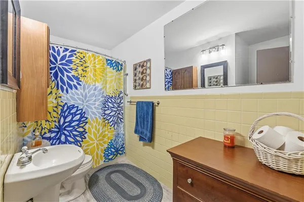 $595,000 | 121 Highland Park Avenue, Excelsior Springs, MO 64024